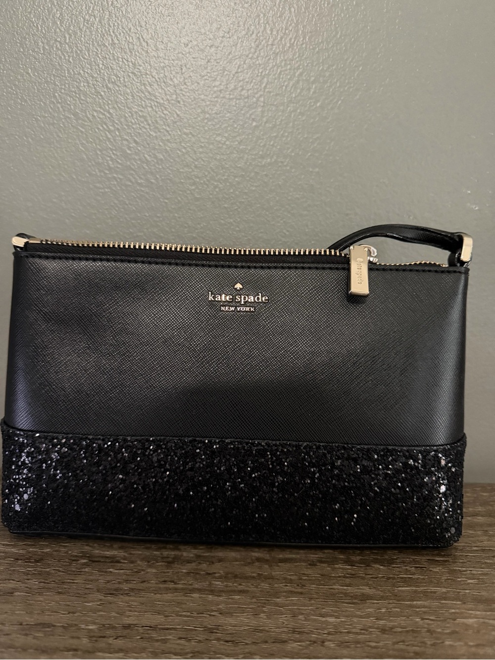 kate spade New York Flash Glitter Crossbody in black